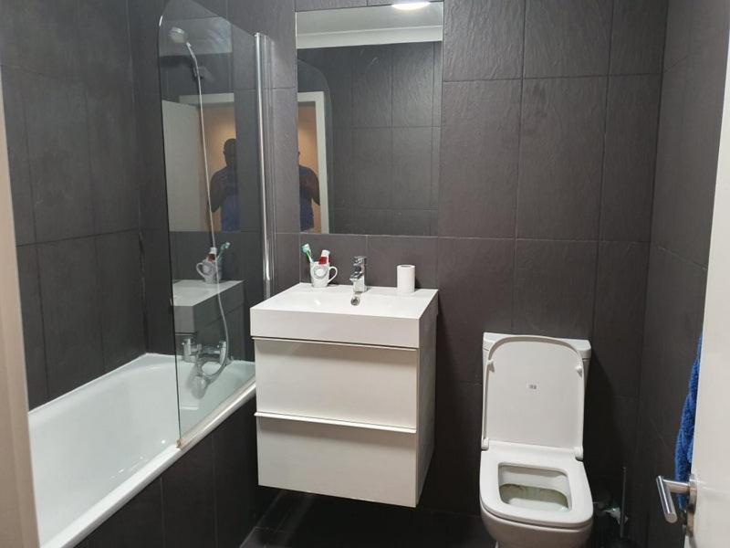 Double Room With Shared Bathroom London Ngoại thất bức ảnh
