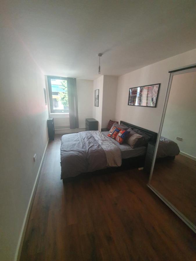 Double Room With Shared Bathroom London Ngoại thất bức ảnh